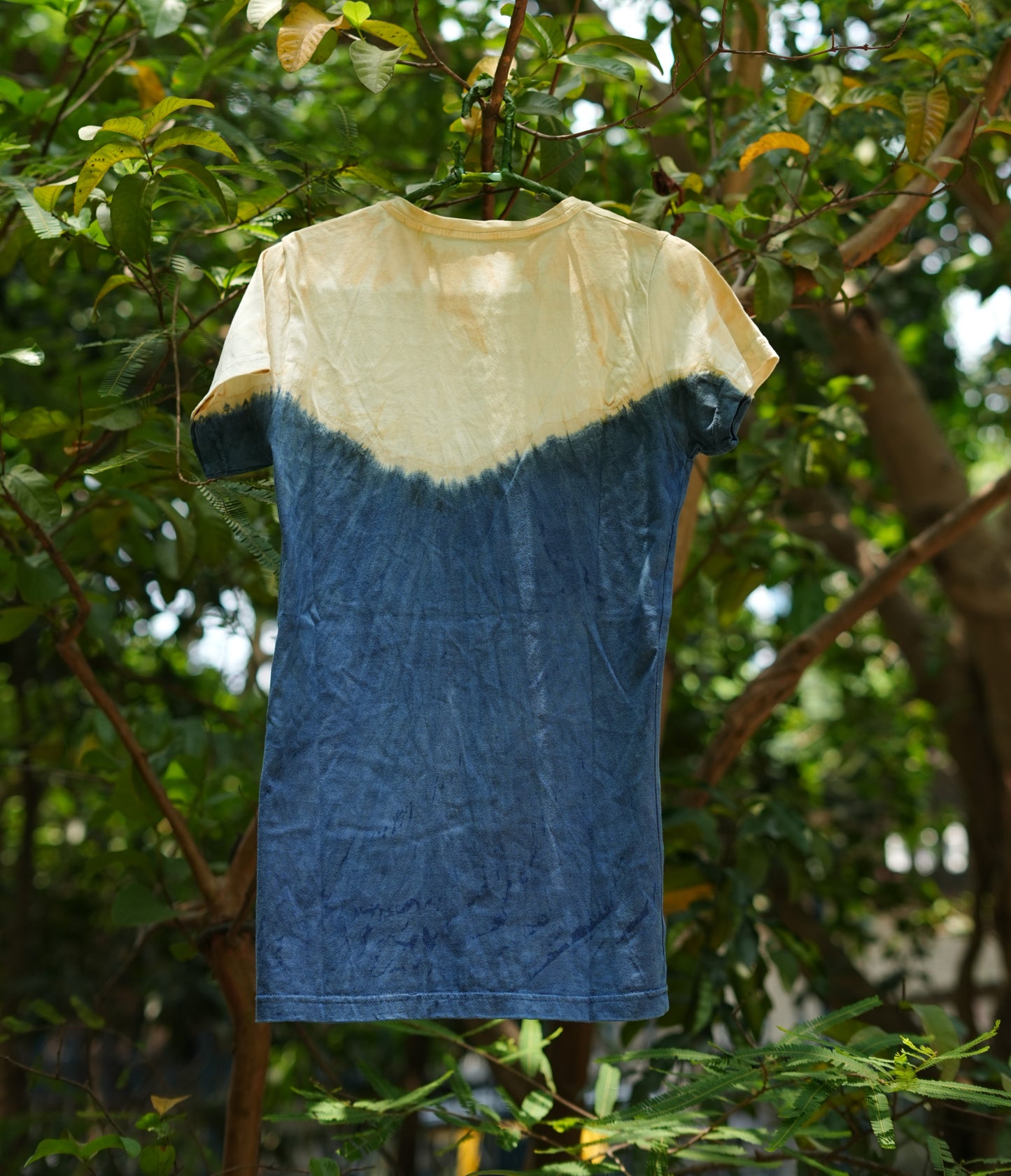 Priyãa | Natural dyed Organic Cotton T-shirt for Women | Apricot & Navy