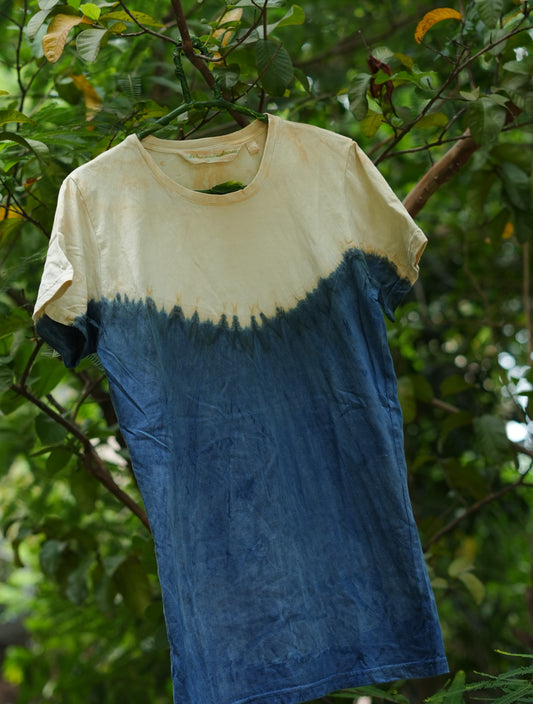 Priyãa | Natural dyed Organic Cotton T-shirt for Women | Apricot & Navy
